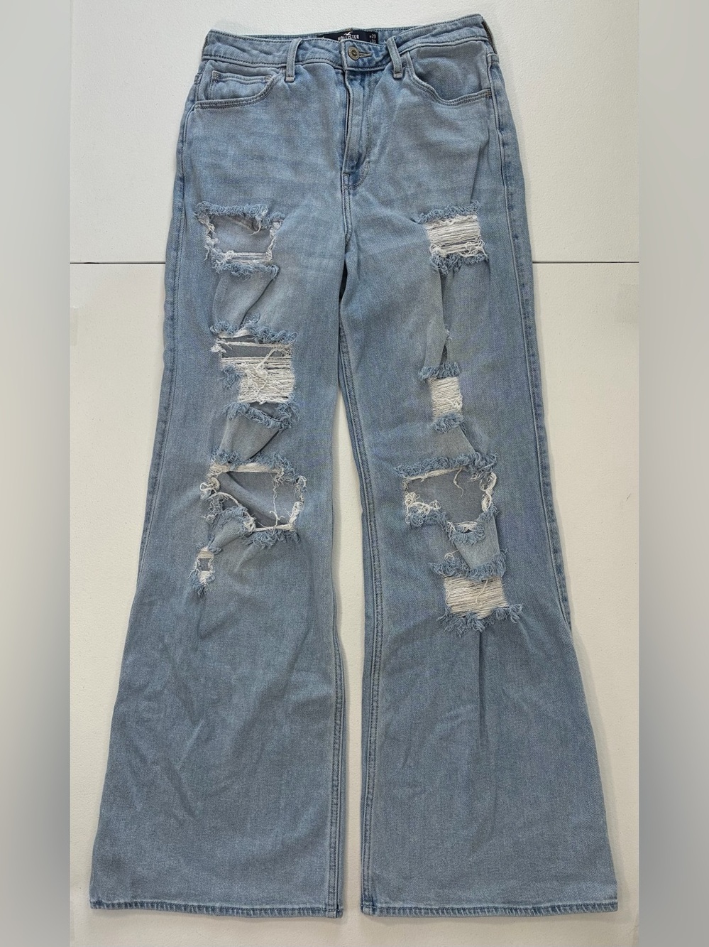 Hollister Ultra High-Rise Wide-Leg Light Blue Distressed Jeans Size 9L (long)